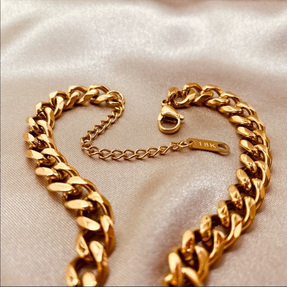 Titanium Black Onyx Cuban Link Chunky Necklace in Gold - Picture 10 of 14